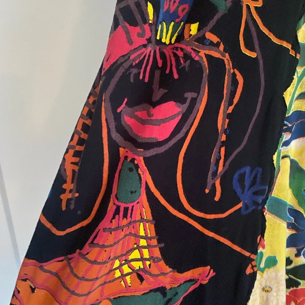 vintage Ladies Desigual V-Neck short sleeve. - Picture 3 of 14